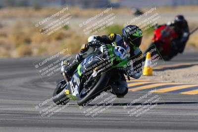 media/Dec-10-2023-SoCal Trackdays (Sun) [[0ce70f5433]]/Turn 4 (1145am)/